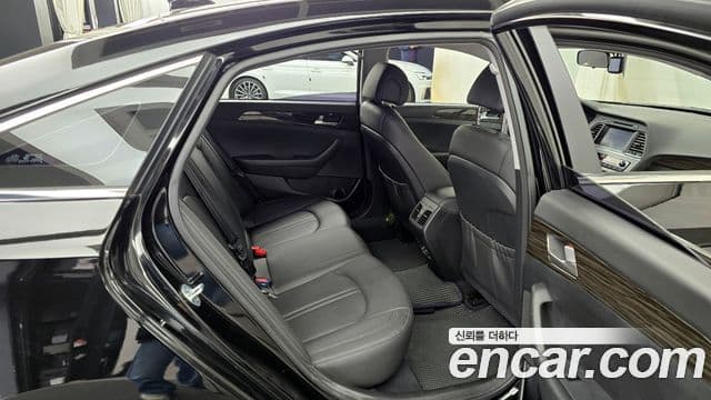 Hyundai LF Sonata LPI Smart(для людей с инвалидностью), 2015 12