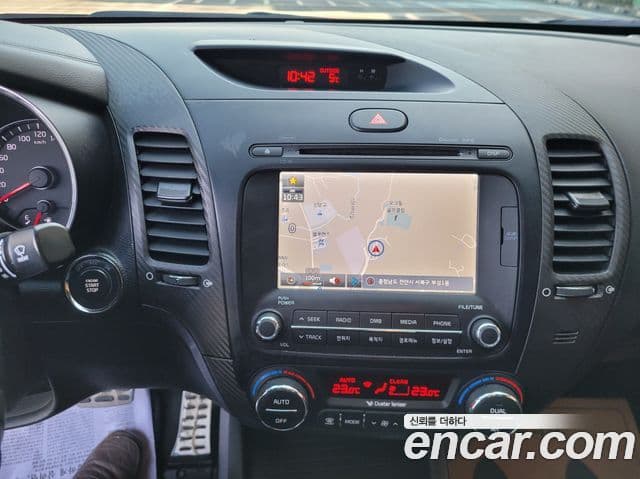 Kia K3 Noblesse, 2013 13