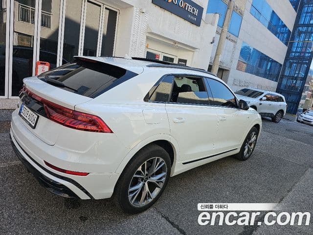 Audi Q8 (4M) Premium, 2022 4