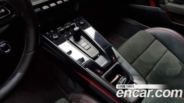 Porsche 911 (992) Carrera 4 GTS, 2023 9