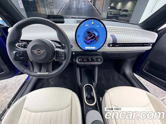 Mini Cooper Электрический (Electric) 4세대 SE favored, 2024 6