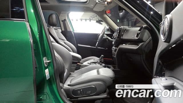 Mini Cooper Countryman 2세대, 2023 11