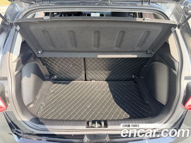 Hyundai Venue Modern, 2021 12