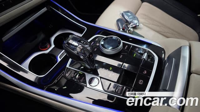 BMW X7 (G07) M50i 6인승, 2022 9