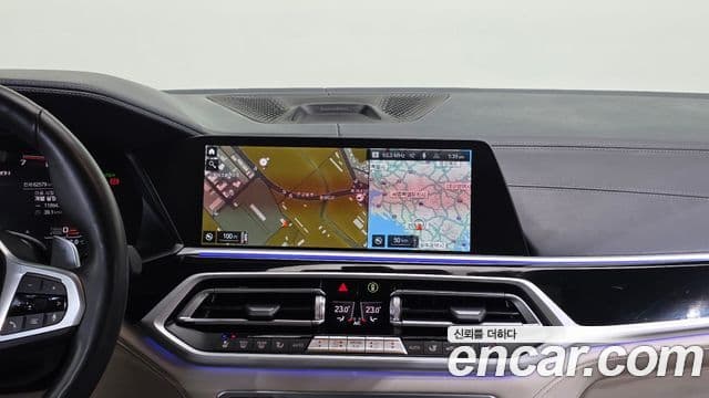 BMW X7 (G07) M50i 6인승, 2022 15