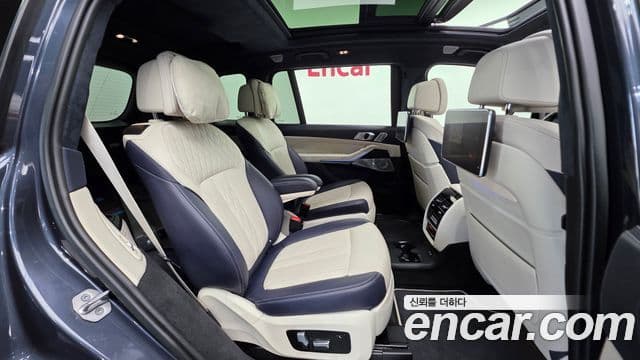 BMW X7 (G07) M50i 6인승, 2022 19
