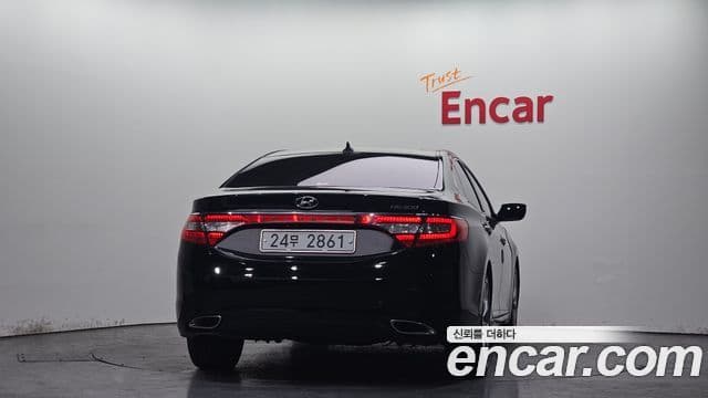 Hyundai Grandeur HG Executive, 2011 4