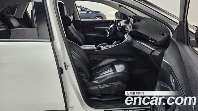 Peugeot 3008 2세대 1.6 BlueHDi Allure, 2018 11