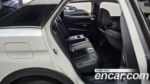 Peugeot 3008 2세대 1.6 BlueHDi Allure, 2018 12