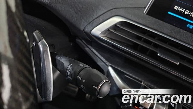 Peugeot 3008 2세대 1.6 BlueHDi Allure, 2018 15