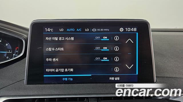 Peugeot 3008 2세대 1.6 BlueHDi Allure, 2018 18