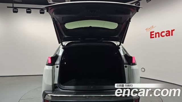 Peugeot 3008 2세대 1.6 BlueHDi Allure, 2018 20