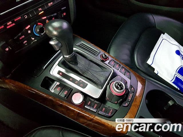 Audi New A4 B8, 2012 9