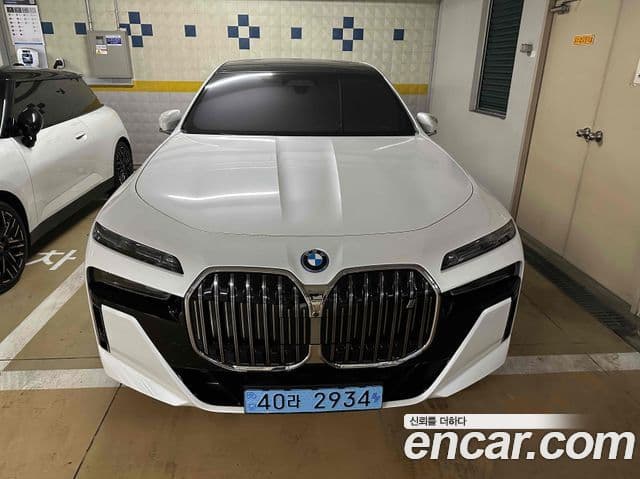 BMW i7 (G70) eDrive 50 M Sport, 2024 1