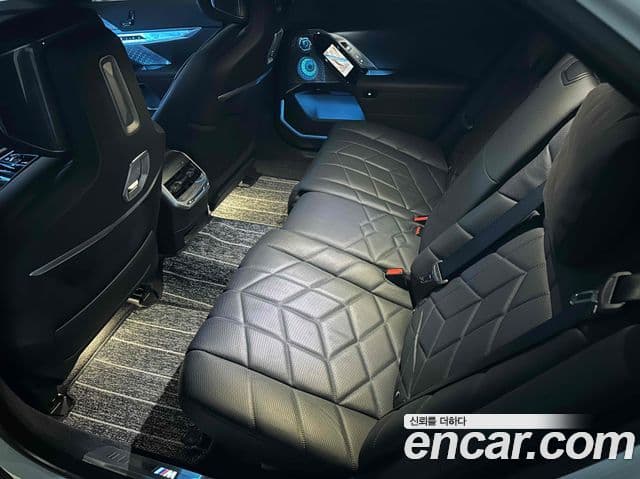 BMW i7 (G70) eDrive 50 M Sport, 2024 11