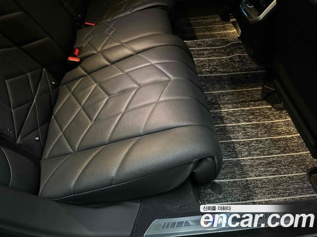 BMW i7 (G70) eDrive 50 M Sport, 2024 12