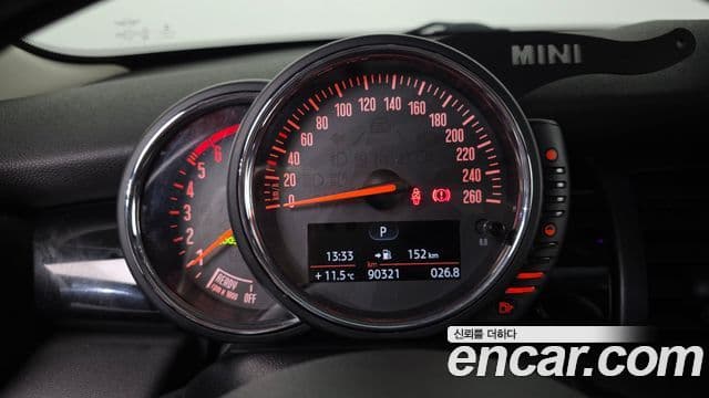 Mini Cooper D 3세대, 2017 8