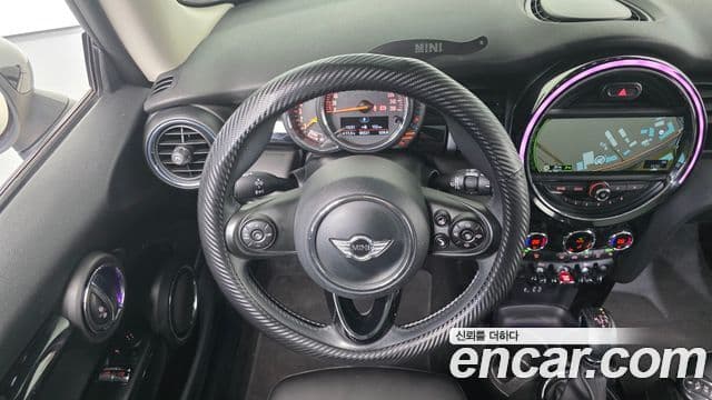 Mini Cooper D 3세대, 2017 13