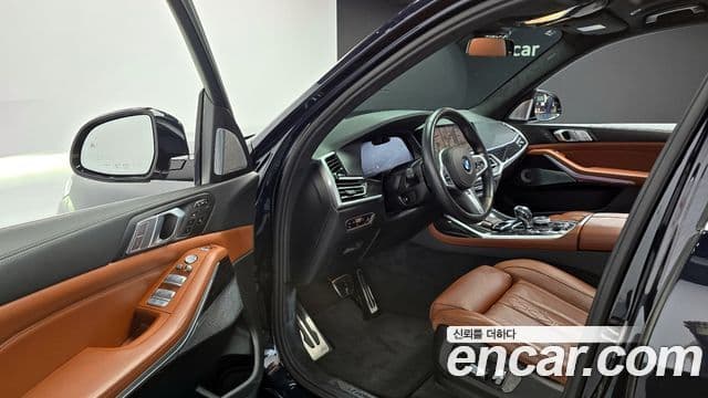 BMW X7 (G07) xDrive 40i M Sport 6인승, 2021 11