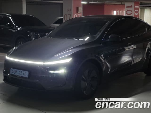Tesla модель Y, 2025 1