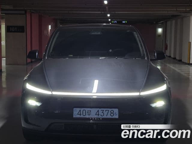 Tesla модель Y, 2025 2