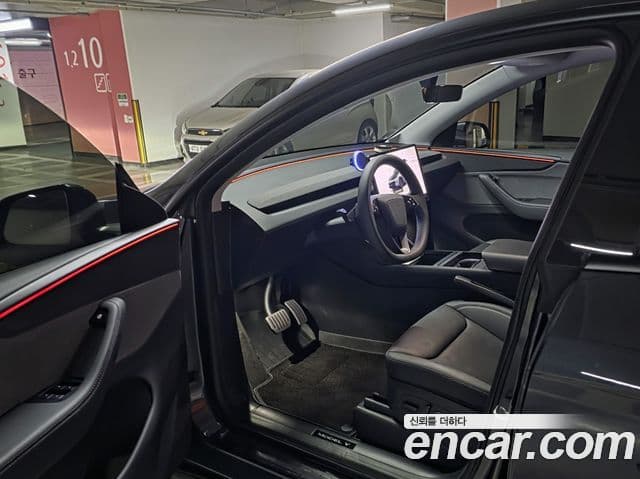 Tesla модель Y, 2025 9