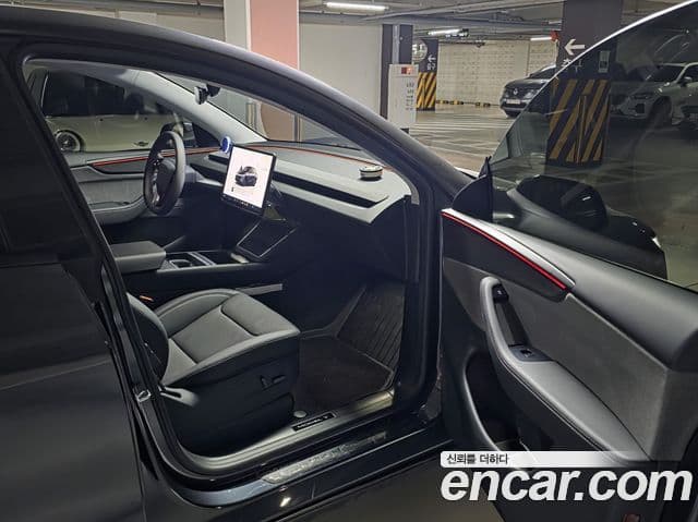 Tesla модель Y, 2025 10