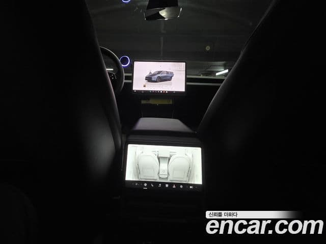 Tesla модель Y, 2025 13