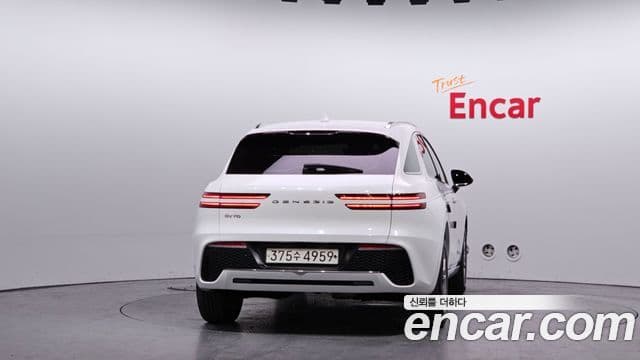 Genesis GV70, 2023 4