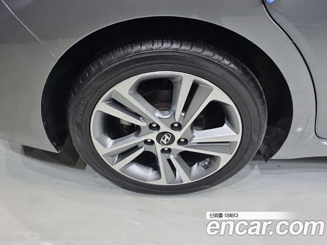 Hyundai Avante AD 1.6 GDI Value Plus, 2018 9
