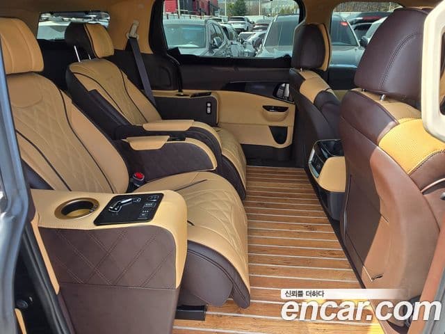 Kia Carnival 4세대 бензин 9인승 High Limousine(компания по спецнадстройкам), 2022 13