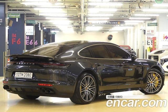 Porsche Panamera (971) 4.0 турбо S, 2021 3