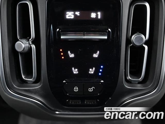 Aston Martin DBX 4.0 V8 707, 2023 16