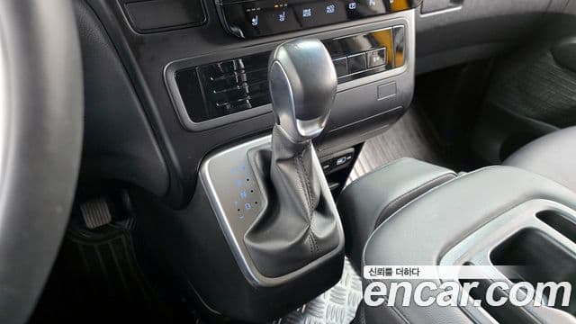 Hyundai Staria 15인승, 2023 9