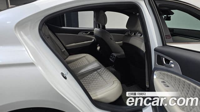 Genesis The / новый New G70, 2021 12