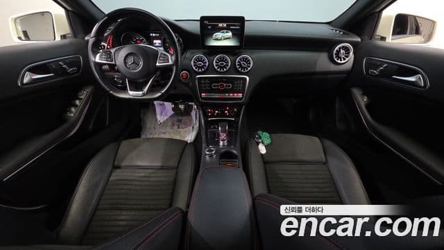 Mercedes-Benz A-класс W176 A45 AMG 4MATIC, 2018 7