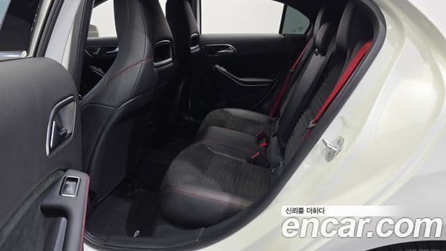 Mercedes-Benz A-класс W176 A45 AMG 4MATIC, 2018 11