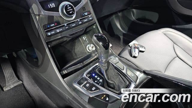 Hyundai Grandeur HG гибрид Premium, 2016 9