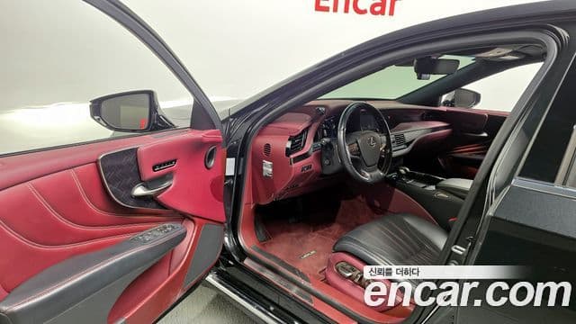 Lexus LS500h 5세대 3.5 Platinum AWD, 2018 10