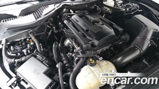 Ford Mustang купе, 2022 6