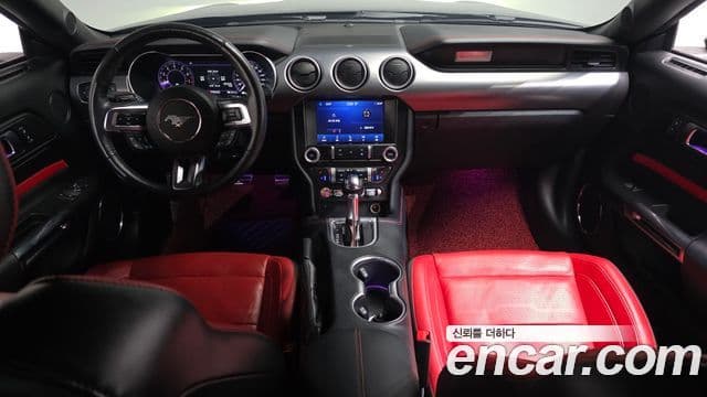 Ford Mustang купе, 2022 7