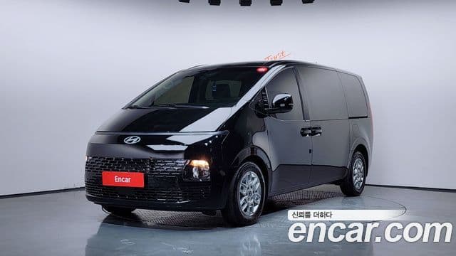 Hyundai Staria Modern, 2025 1