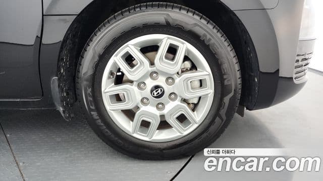 Hyundai Staria Modern, 2025 все фото