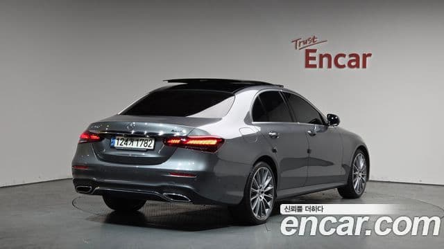 Mercedes-Benz E-класс W213 AMG Line, 2021 2