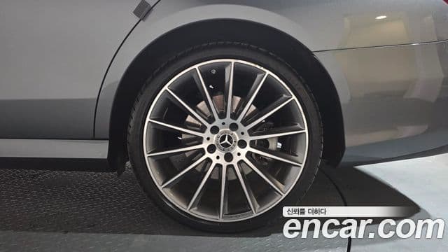 Mercedes-Benz E-класс W213 AMG Line, 2021 все фото