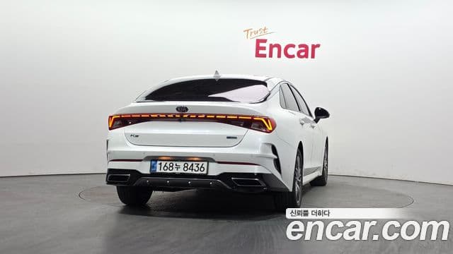 Kia K5 гибрид 3세대 Signature, 2021 4