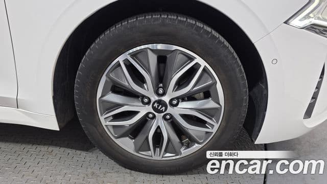 Kia K5 гибрид 3세대 Signature, 2021 все фото