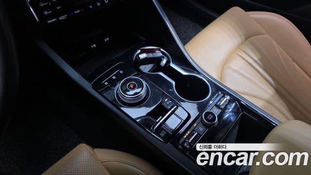 Kia K5 гибрид 3세대 Signature, 2021 9