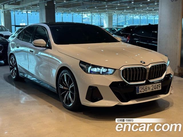 BMW 5시리즈 (G60) 530i xDrive M Sport, 2024 3