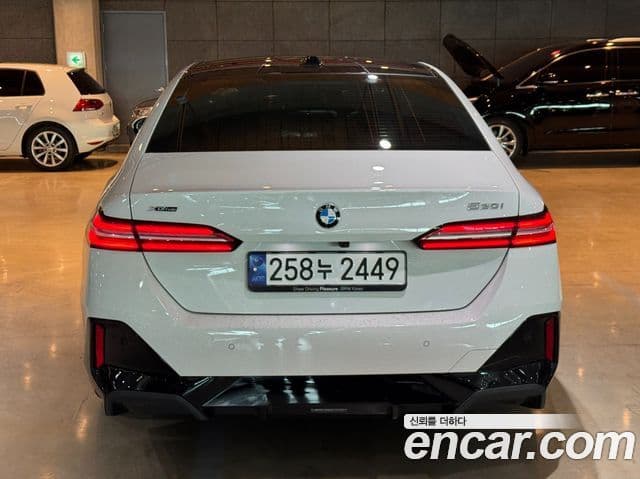 BMW 5시리즈 (G60) 530i xDrive M Sport, 2024 все фото